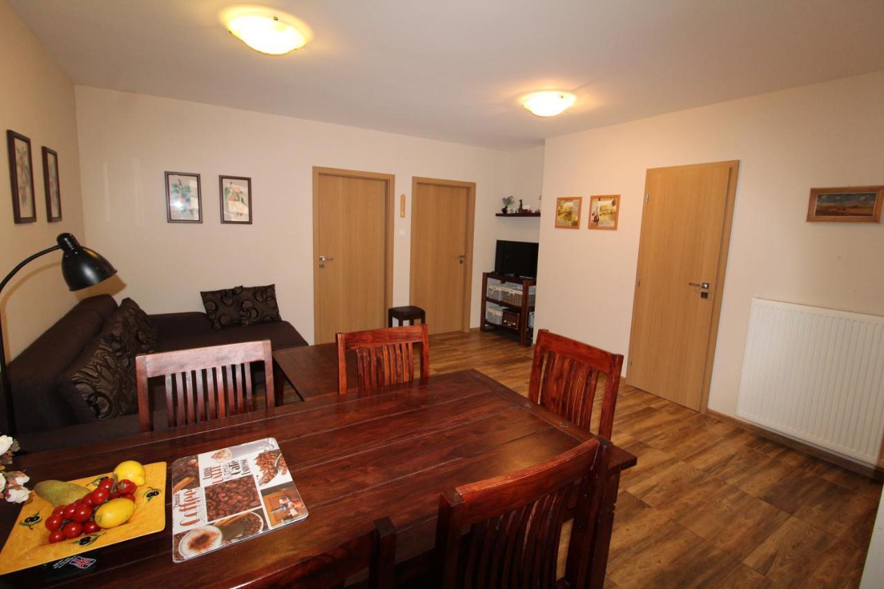 Apartman Baska Veľký Slavkov Eksteriør billede